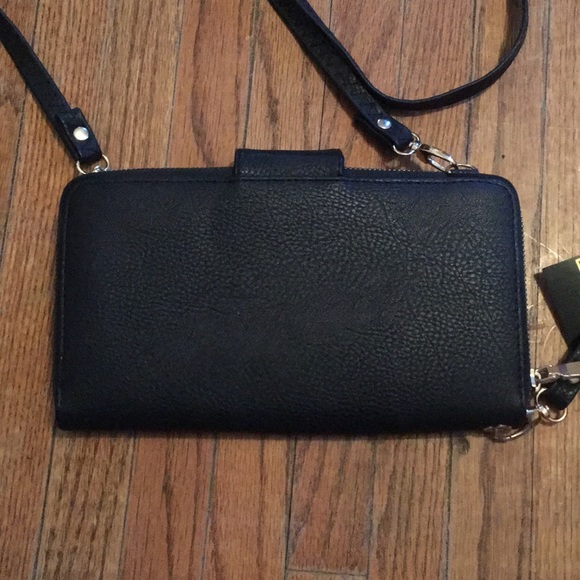 Black Clutch Wristlet Purse with Crossbody Strap - Picture 4 of 5